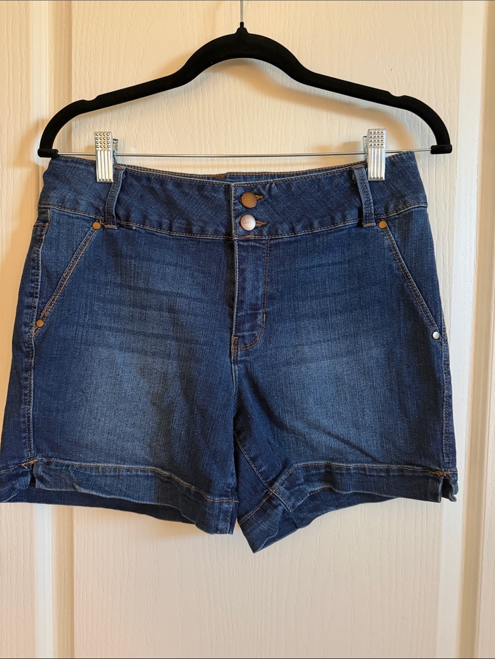 d. jeans Dark Blue Denim High-Rise Women's Shorts